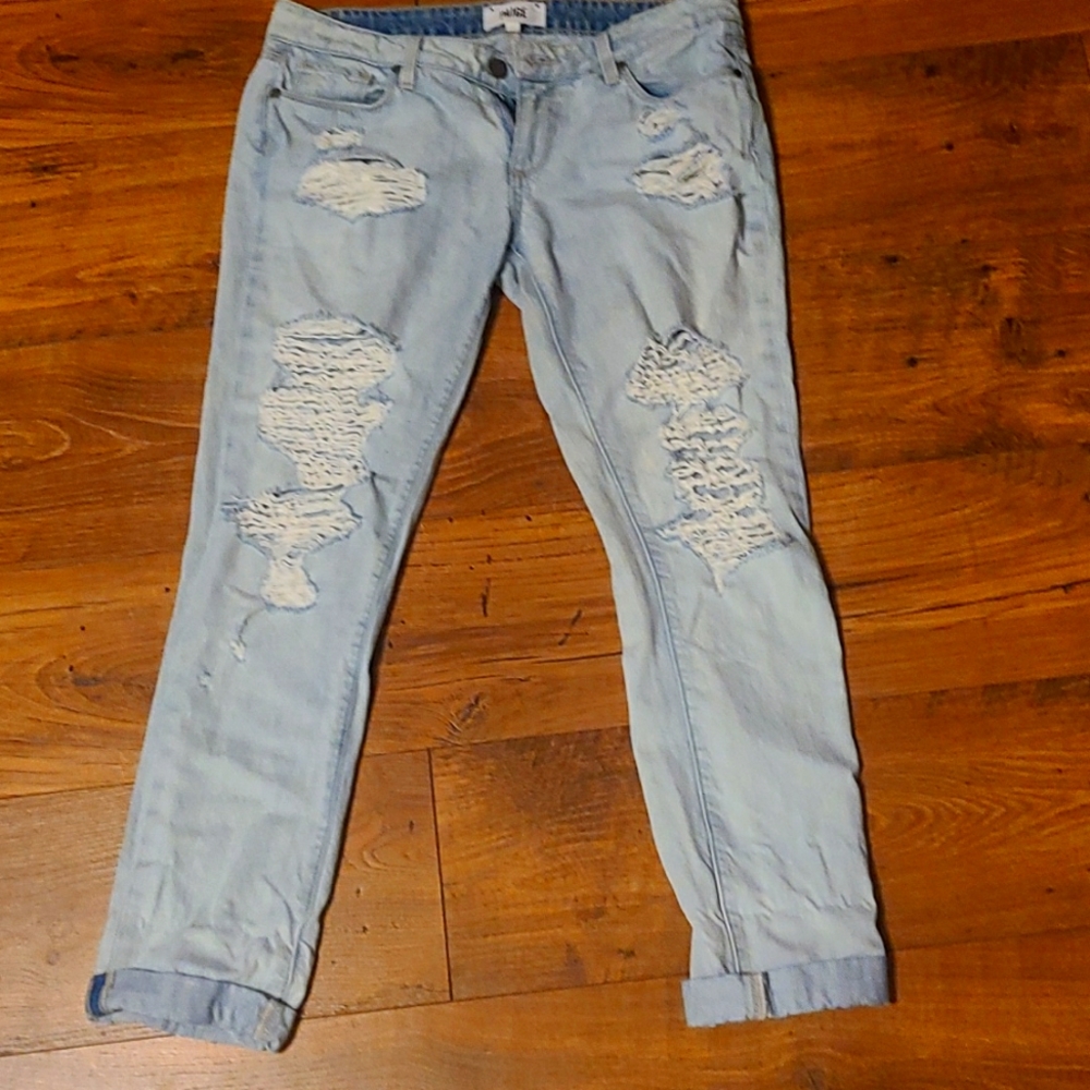 Super Adorable Jeans that fall at ankle